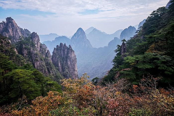 黃山秋景正當(dāng)時(shí)